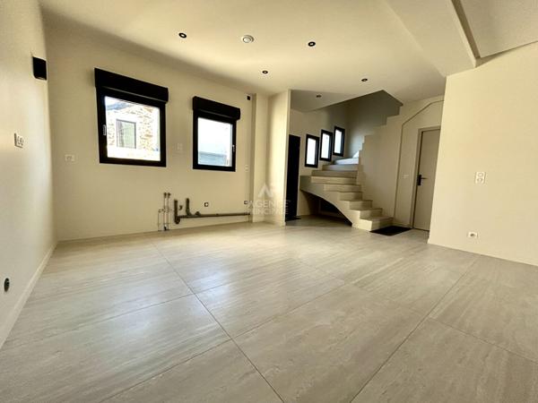 Maison Orgeval 7 pièces 5 chambres 161 m2 749 000 € **  - Référence  9026