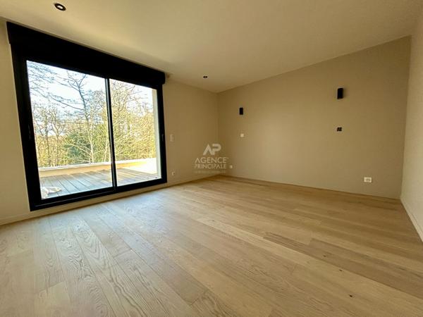 Maison Orgeval 7 pièces 5 chambres 161 m2 749 000 € **  - Référence  9026