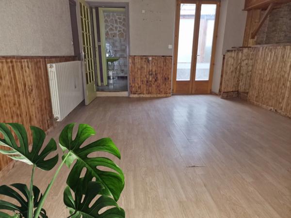 Dpt Vosges (88), à vendre secteur DARNEY - MAISON duplex P4 avec VERANDA et JARDINET