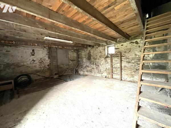 Terrain avec dépendance en pierre LA CHAPELLE SUR ERDRE