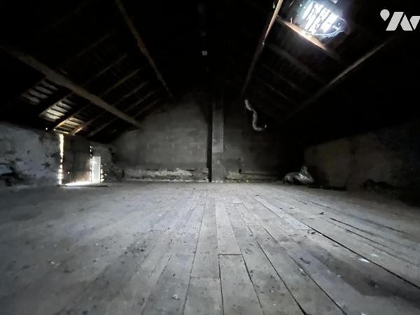 Terrain avec dépendance en pierre LA CHAPELLE SUR ERDRE