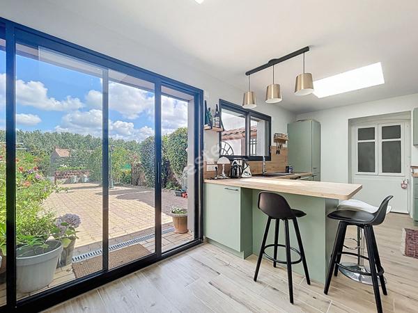 Charmante maison à vendre à Saint Jean de Boiseau 3 chambres , jardin et garage.