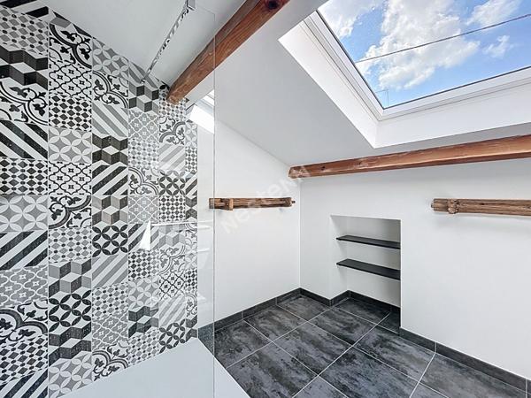 Charmante maison à vendre à Saint Jean de Boiseau 3 chambres , jardin et garage.