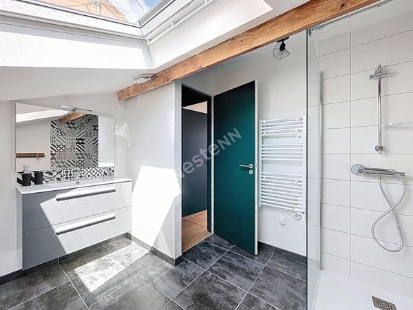 Charmante maison à vendre à Saint Jean de Boiseau 3 chambres , jardin et garage.