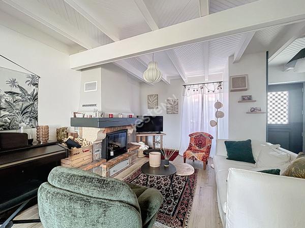 Charmante maison à vendre à Saint Jean de Boiseau 3 chambres , jardin et garage.