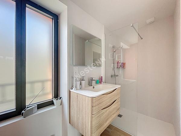 Charmante maison à vendre à Saint Jean de Boiseau 3 chambres , jardin et garage.