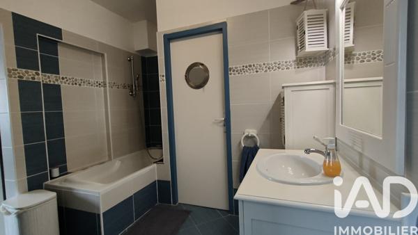 Maison à vendre 9 pièces 217 m² Saint-Gilles-Croix-de-Vie