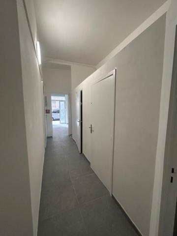 Local commercial Nice SCALIERO