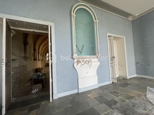 Chateau de 2 595 m²