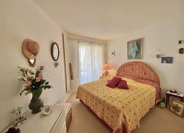 Appartement à vendre    2 pièces • 62 m2 Mandelieu-la-Napoule