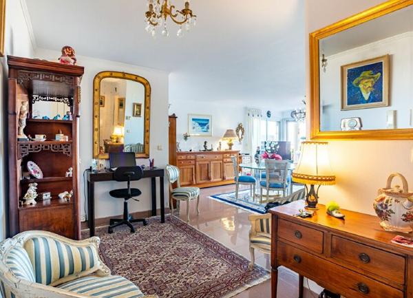 Appartement à vendre    2 pièces • 62 m2 Mandelieu-la-Napoule