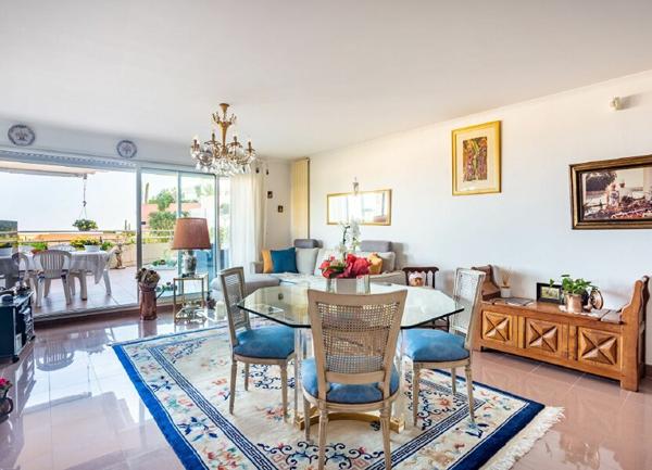 Appartement à vendre    2 pièces • 62 m2 Mandelieu-la-Napoule