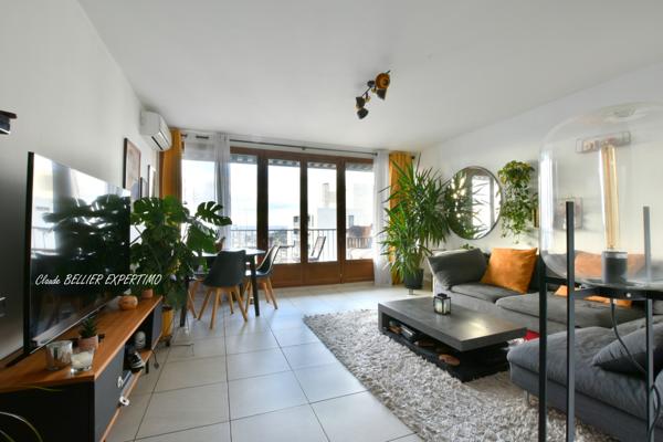 Marseille (13012) Secteur Montolivet-Petit Bosquet, Appartement T3 de 81 m2, avec son balcon exposé ouest, sa vue panoramique et