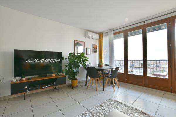 Marseille (13012) Secteur Montolivet-Petit Bosquet, Appartement T3 de 81 m2, avec son balcon exposé ouest, sa vue panoramique et