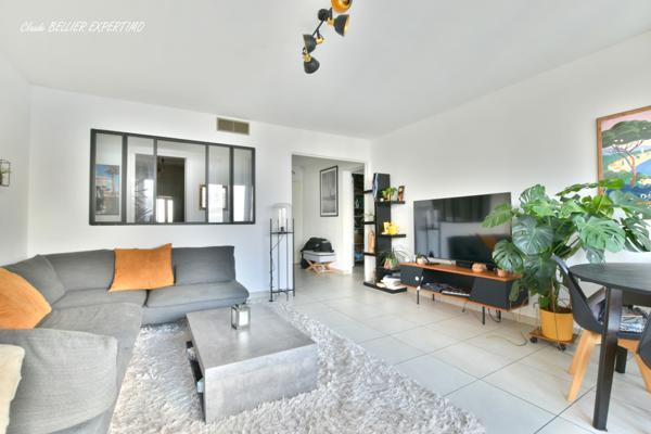 Marseille (13012) Secteur Montolivet-Petit Bosquet, Appartement T3 de 81 m2, avec son balcon exposé ouest, sa vue panoramique et