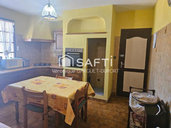 Maison aux volumes généreux fort potentiel !!