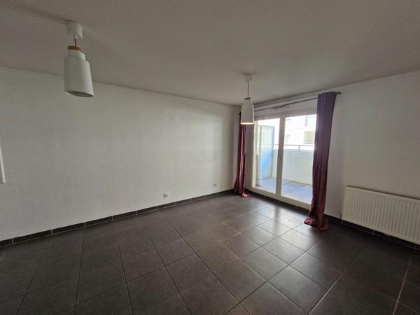 Toulon T2  (41 m2) + Place de parking privative