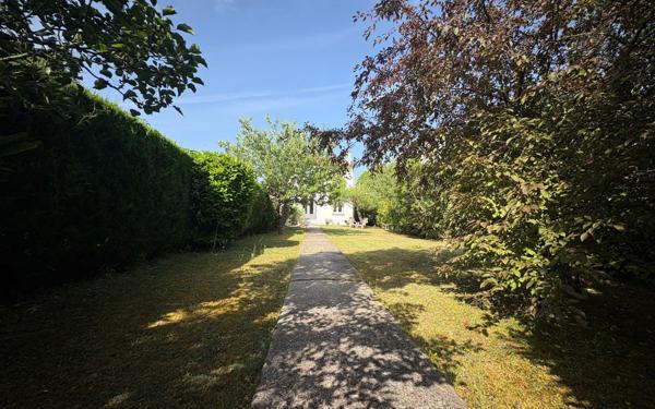 Maison à vendre    3 pièces • 88 m2 Saintes