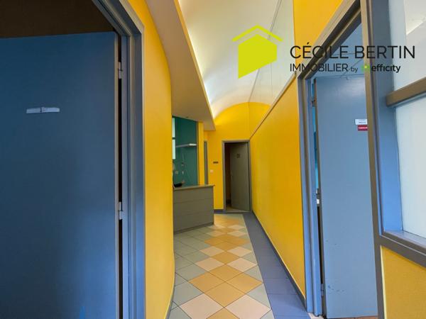 Local Commercial 3 pièces - 52 m²