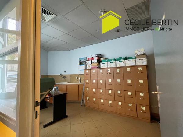 Local Commercial 3 pièces - 52 m²