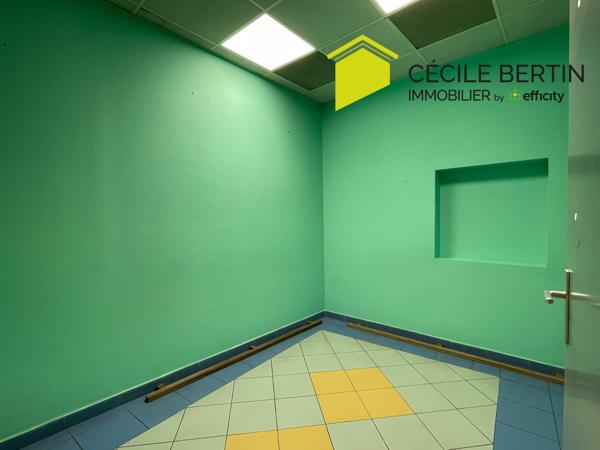 Local Commercial 3 pièces - 52 m²