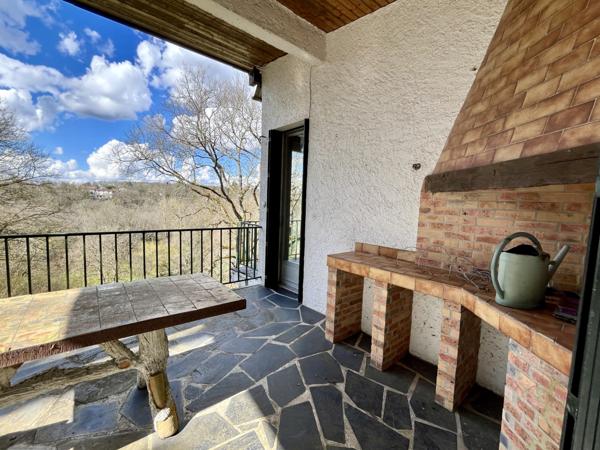 Maison 6 pièces et batiment annexe avec appartement de type II - SAINT BENOIT Saint-Benoît (86280)