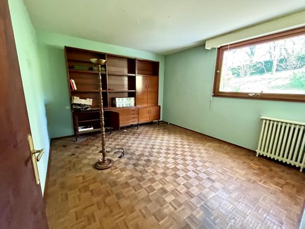 Maison 6 pièces et batiment annexe avec appartement de type II - SAINT BENOIT Saint-Benoît (86280)