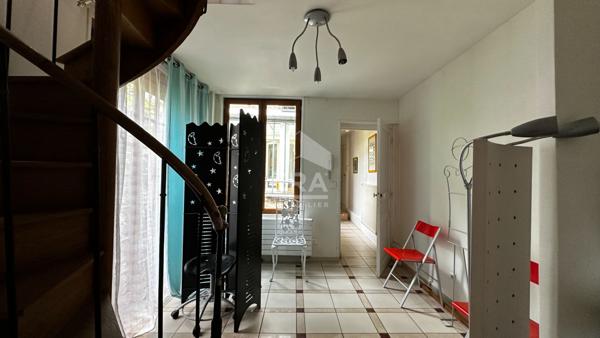 Locaux à usage professionnel situés centre ville de Compiègne