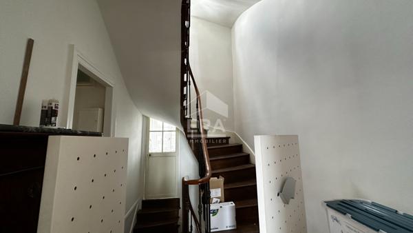 Locaux à usage professionnel situés centre ville de Compiègne