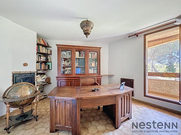 Villa d'architecte au pied du Cengle Chateauneuf Le Rouge 6 pièce(s)