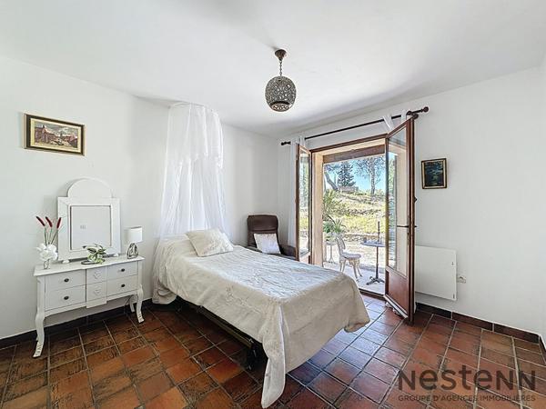 Villa d'architecte au pied du Cengle Chateauneuf Le Rouge 6 pièce(s)