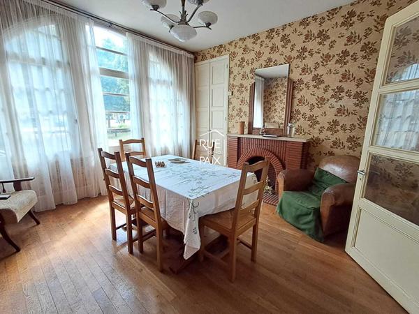 86210 VOUNEUIL SUR VIENNE Maison familiale avec ateliers et dépendances Hyper-centre de Vouneuil-sur-Vienne