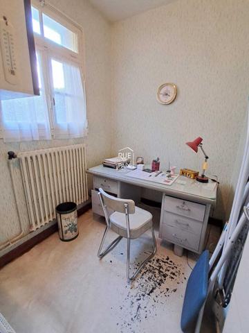 86210 VOUNEUIL SUR VIENNE Maison familiale avec ateliers et dépendances Hyper-centre de Vouneuil-sur-Vienne