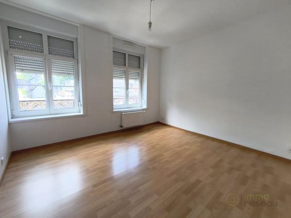Immeuble à AVESNES SUR HELPE (59440)
