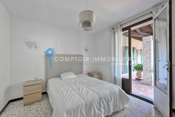 Maison
                                                                                                                                                                                                                                                                                                                        7 pièce(s)                                                                                                                                                                                                          6 chambre(s)                                                                                                                                                                                                          227  m²
