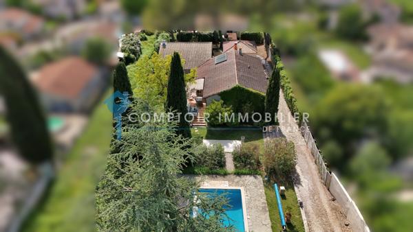 Maison
                                                                                                                                                                                                                                                                                                                        7 pièce(s)                                                                                                                                                                                                          6 chambre(s)                                                                                                                                                                                                          227  m²