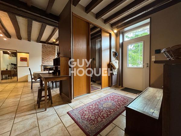 Maison ancienne spacieuse avec 200 m² de dépendances!