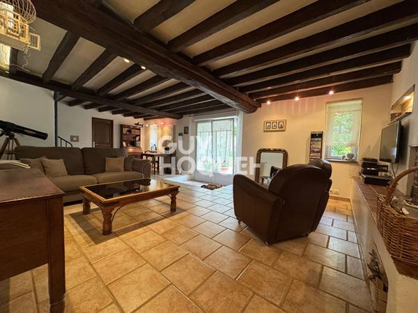 Maison ancienne spacieuse avec 200 m² de dépendances!