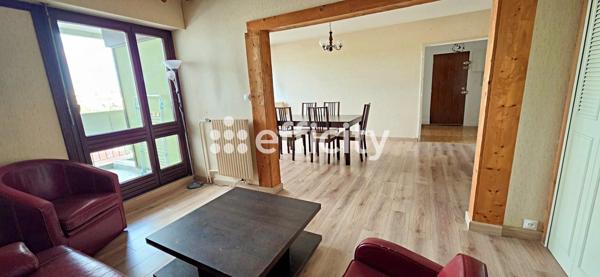 Appartement
         5 pièces
        - 96 m² 109 900 € *