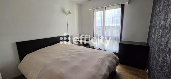 Appartement
         5 pièces
        - 96 m² 109 900 € *