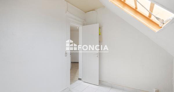 À vendre Studio 12.78 m² - Paris 75010