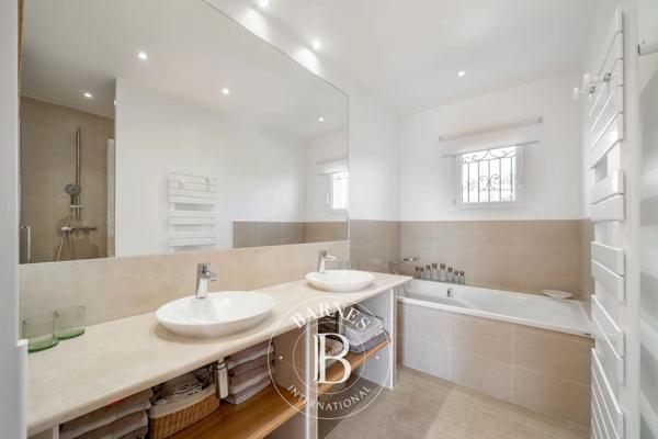 Saint-Raphaël, Villa 5 Chambres -  300 m² à vendre