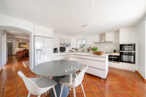 Saint-Raphaël, Villa 5 Chambres -  300 m² à vendre