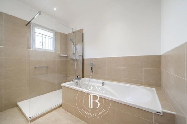 Saint-Raphaël, Villa 5 Chambres -  300 m² à vendre