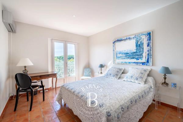 Saint-Raphaël, Villa 5 Chambres -  300 m² à vendre