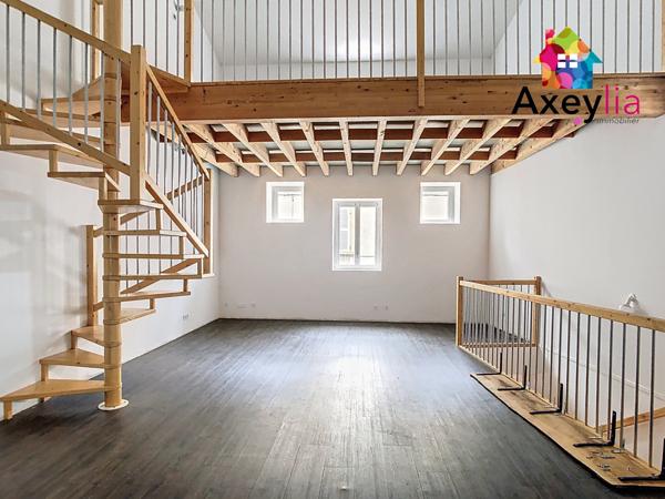 Renaison (42370) A VENDRE - RENAISON - IMMEUBLE AVEC GARAGE ET LOCAL COMMERCIAL