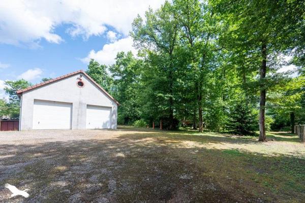 Maison à vendre |  Neuvy-sur-Barangeon |  7 pièces | 122 m²