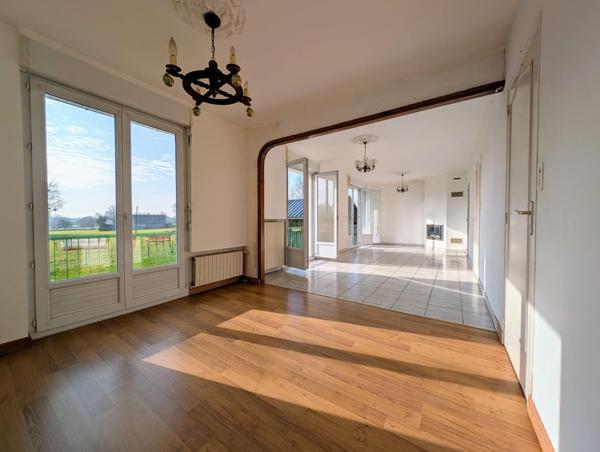 A 4km de Pacé et 6km de Rennes Grand Quartier, T5 sur 1190m² de terrain