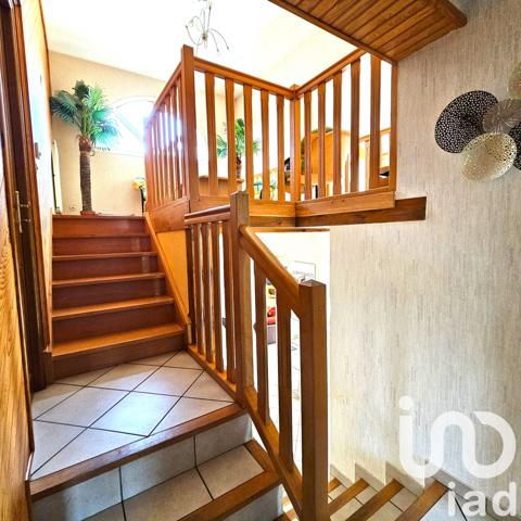 Maison à vendre 6 pièces 212 m² Saint-Genest-Lerpt