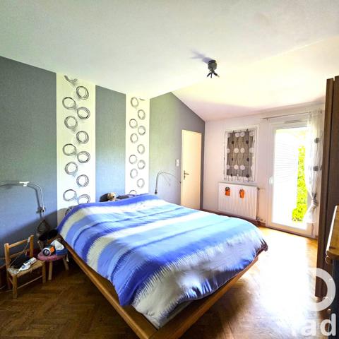 Maison à vendre 6 pièces 212 m² Saint-Genest-Lerpt